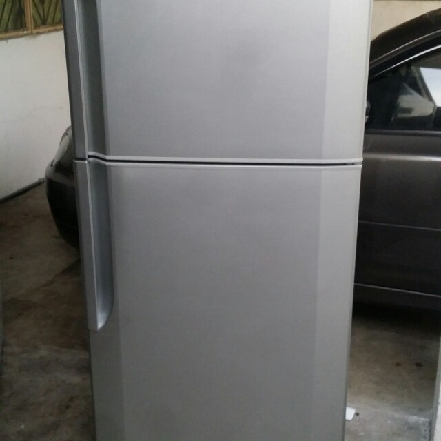 Used Hitachi Fridge 2d 335l Refrigerator Double Door Peti Ais Peti Sejuk In Good Condition Kitchen Appliances On Carousell