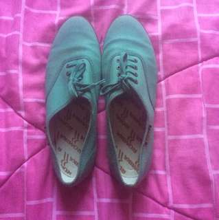 Flat shoes romika