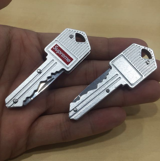 Supreme Key Knife Keychain HK AAA