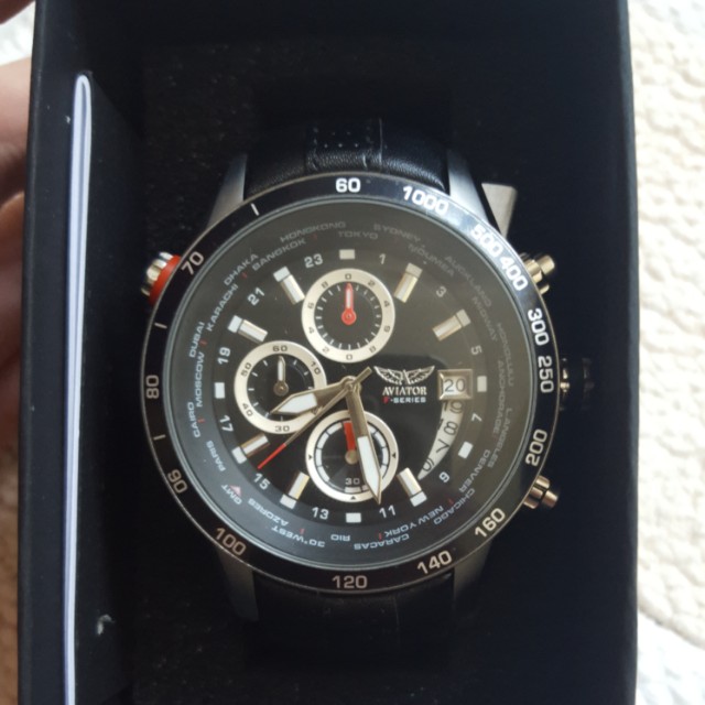 aviator avw8974g76