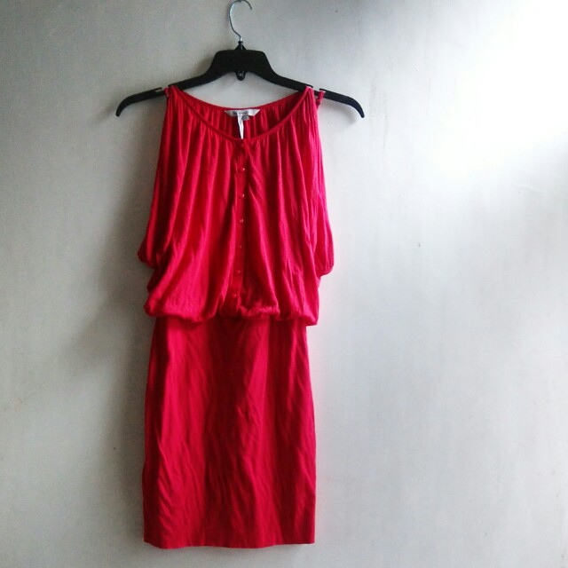 BCBG red casual dress (Category: Dresses) located in Cebu City. Submitted by marie_del (Listing ID 155249655, Image 1). Description: Used only a couple of times. Almost like new. Reason for selling: it doesn't fit me well anymore. #garagesale300.
