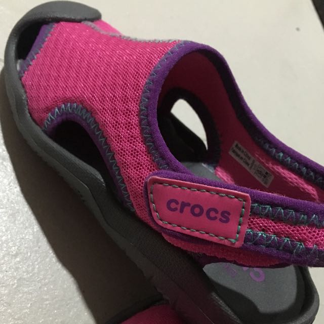 crocs dual comfort sandals