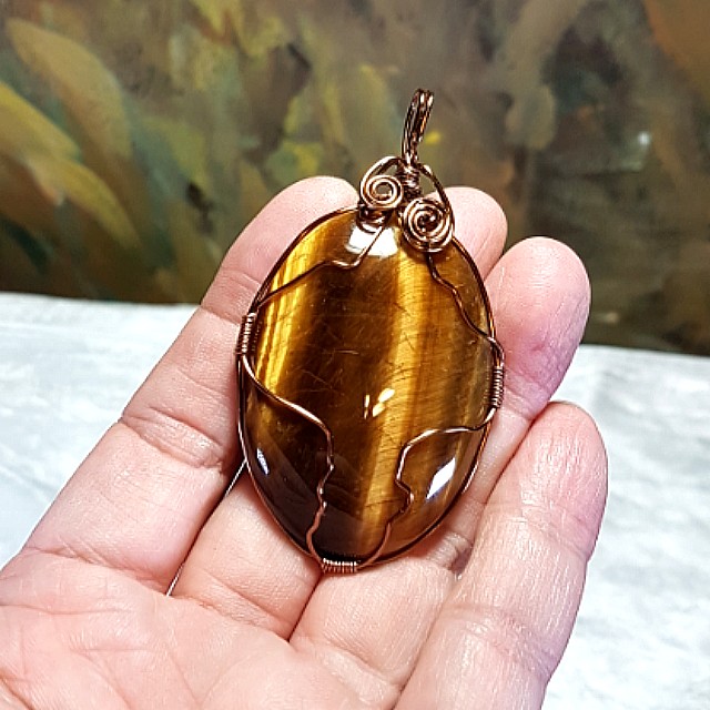 Large tiger shop eye pendant
