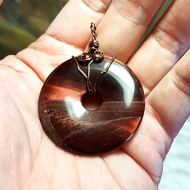 Handmade Wired Red Tiger Eye Pendant Natural Crystal 天然红虎眼石平安扣