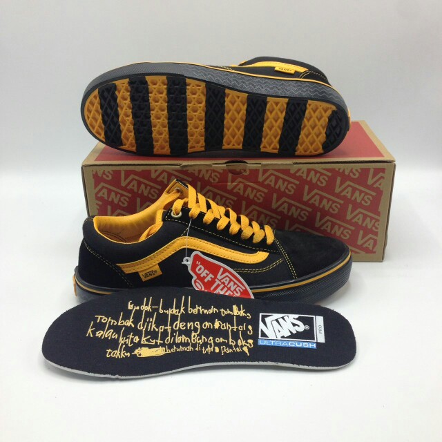 Vans Padin Musa Copy Ori With Pantun Pre Order Men S Fashion Footwear Sneakers On Carousell