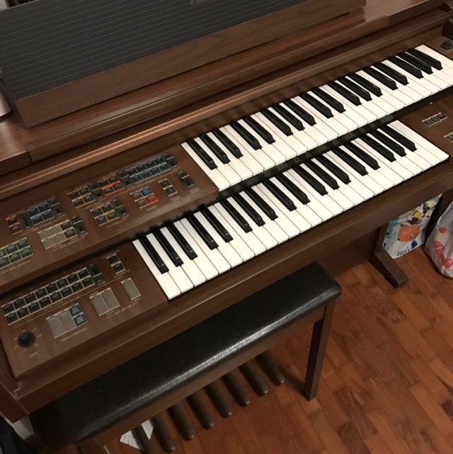 Yamaha Wooden Electone 52 Key Electronic Organ Piano, Music & Media ...