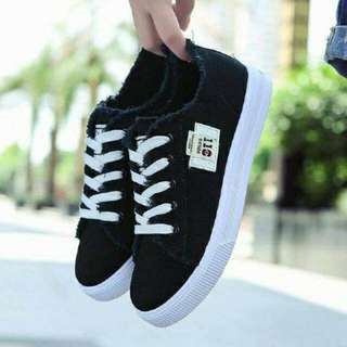 Sepatu wanita kets (DM)