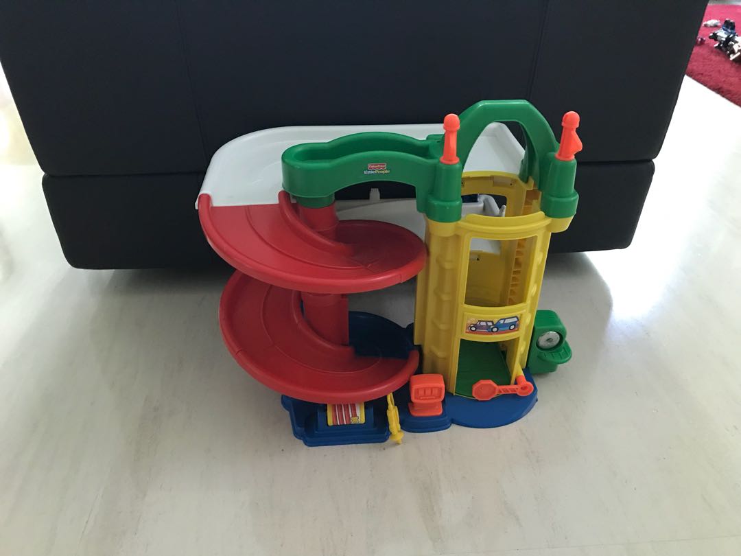 Little people rollin shop ramps garage