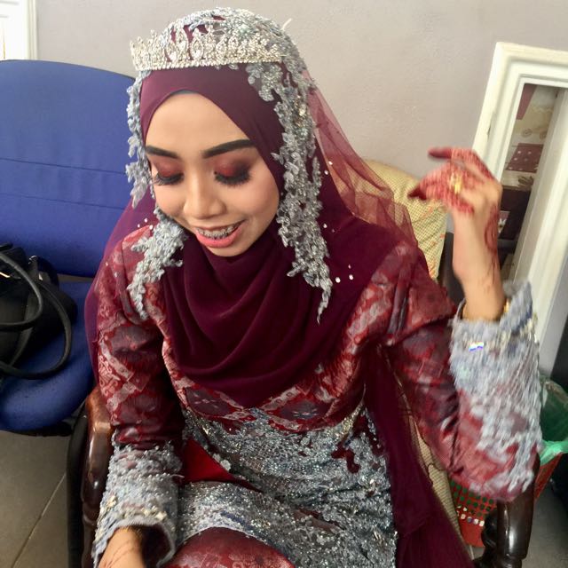 Makeup Services (Category: Makeup) located in Semenyih. Submitted by inkthrifter (Listing ID 155340434, Image 2). Description: I do makeup for any makeup event such as Bertunang, Bersanding, Dinner, Nikah , for Party also . Area Kajang Semenyih Kuala Lumpur etc . ❤️ do pm for more details ..