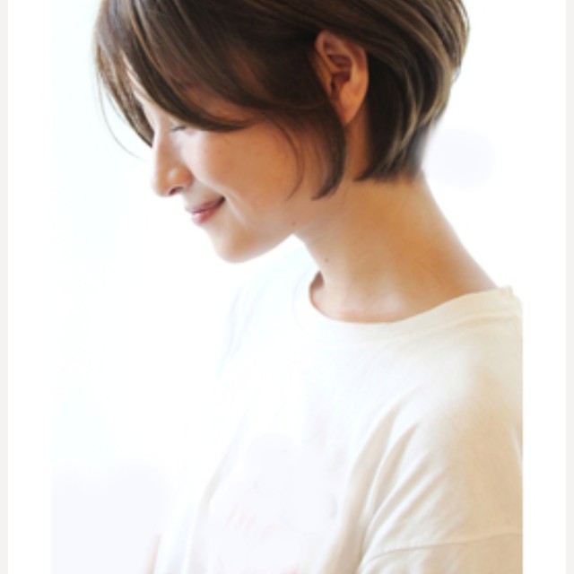 Short Haircut Model Everything Else Others On Carousell