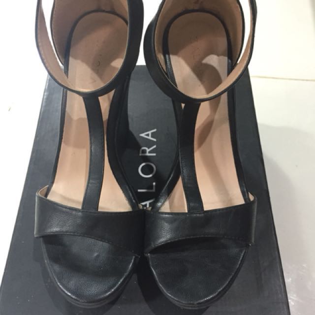 Wedge Zalora Women S Fashion Women S Shoes On Carousell