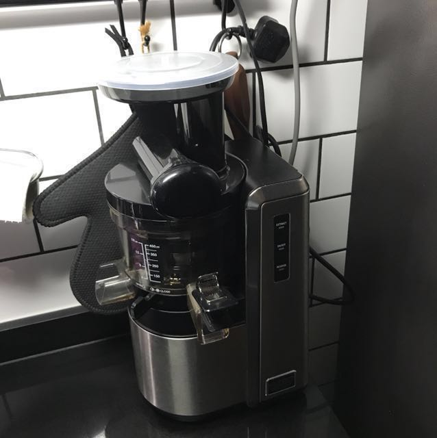 Hurom Slow Juicer Premium Stainless Steel Model HZ 2500, TV & Home