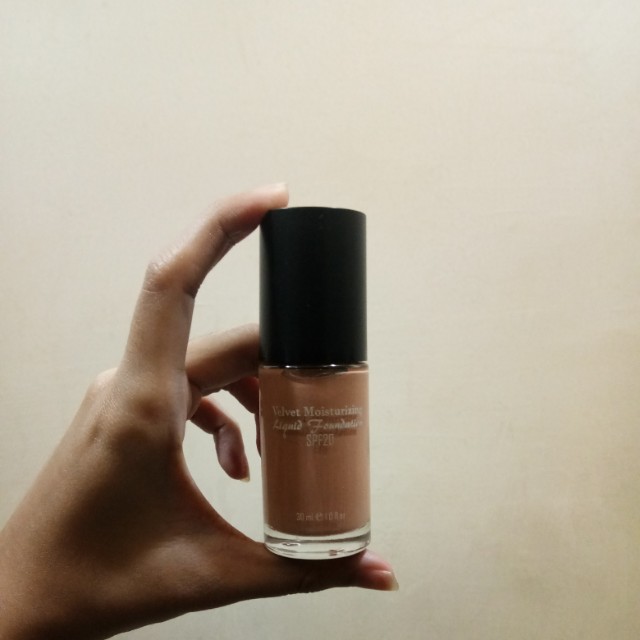 Liquid Foundation - Dark beige (Category: Makeup) located in Quezon City. Submitted by chaiabundo (Listing ID 155521761, Image 1). Description: Never been used RFS: Wrong shade.