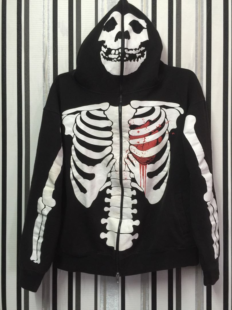 ...everything is all powered up. skeleton bones hoodie Fit as expected! 