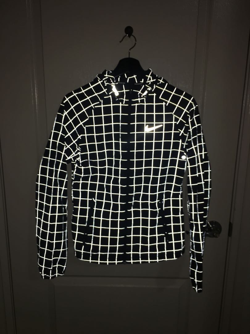 reflective nike windbreaker