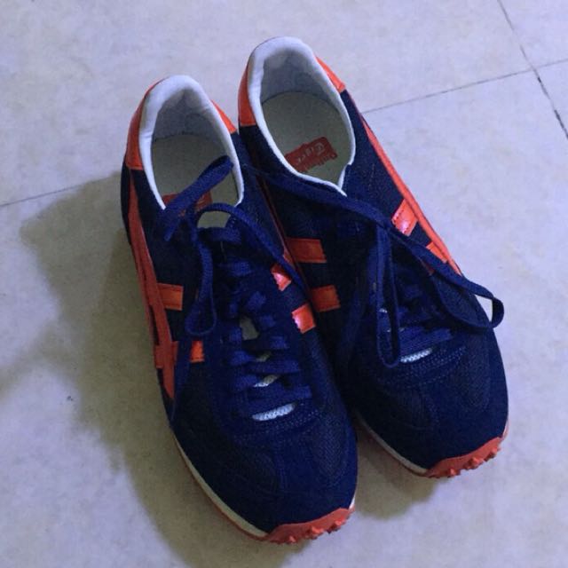 Onitsuka tiger (Category: Sneakers) located in Pasig City. Submitted by cmemo (Listing ID 155585658, Image 2). Description: Onitsuka tiger Mens 8 Very good used condition Also available womens size 5 Message for details.