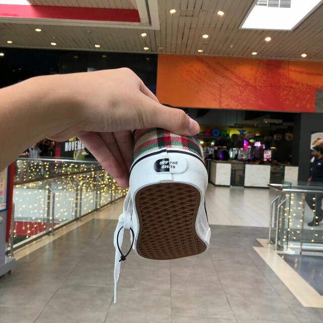 Ian connor vans outlet retail