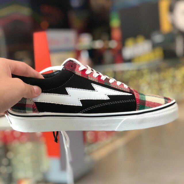 Ian connor vans retail on sale