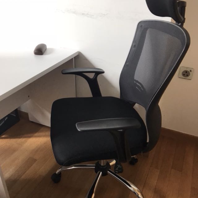 White Desk And Black Chair For Home Office Furniture Tables Black Chair For Home Office Furniture