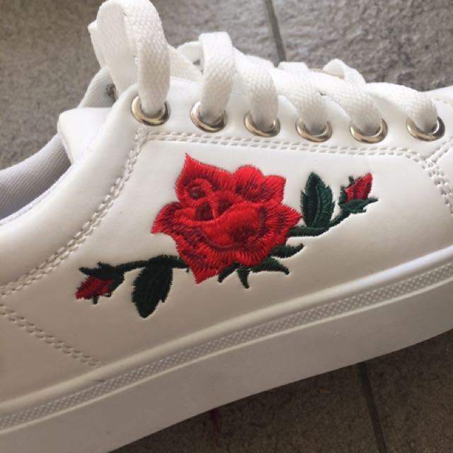 red rose shoes