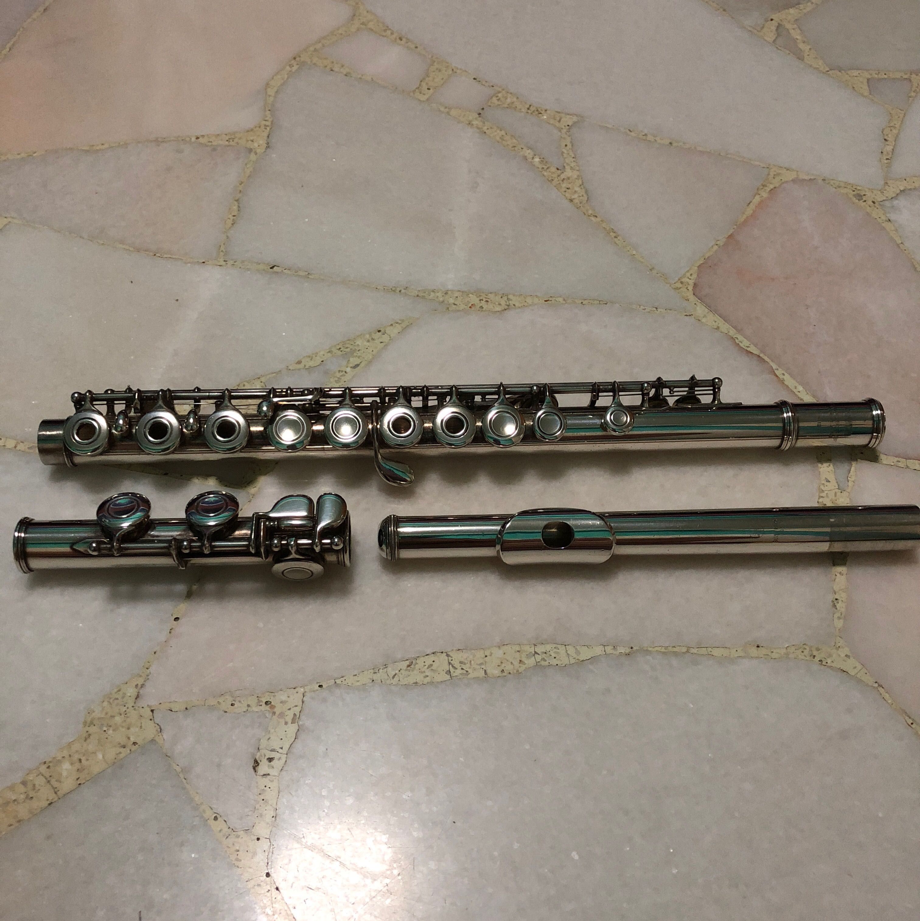 YAMAHA FLUTE YFL 381 Hobbies Toys Music Media Musical