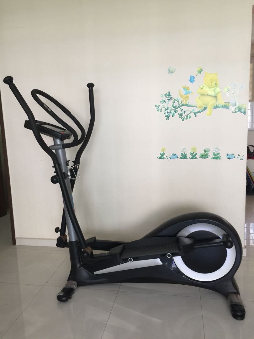 St990 elliptical cross trainer 2025