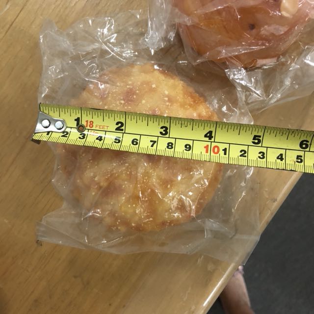 Display bread (Category: Breadmakers) located in Singapore. Submitted by michellemei321 (Listing ID 155697318, Image 2). Description: .
