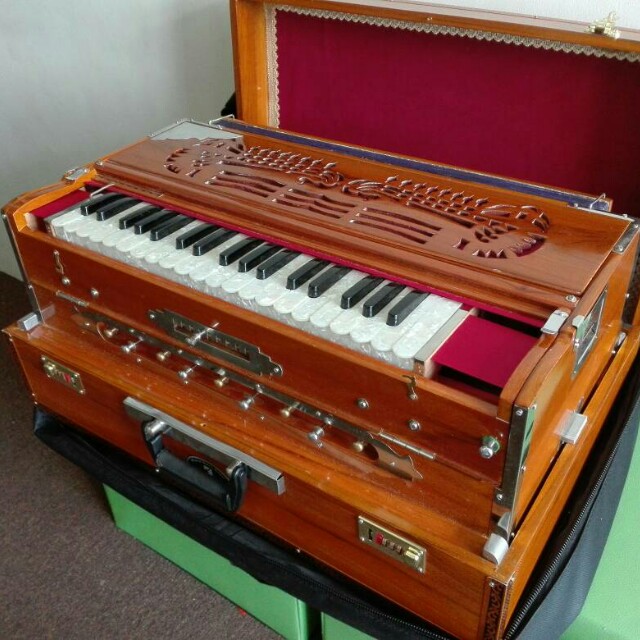 Harmonium (Scale Changer), Hobbies & Toys, Music & Media, Musical