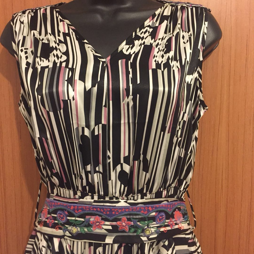 Laura Lees Label Printed Silk Dress Size Uk 10 Pretty Belted On