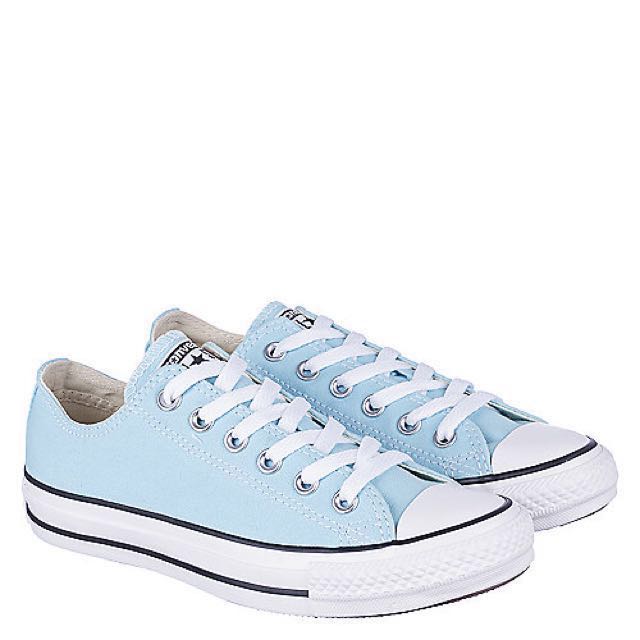 baby blue converse shoes