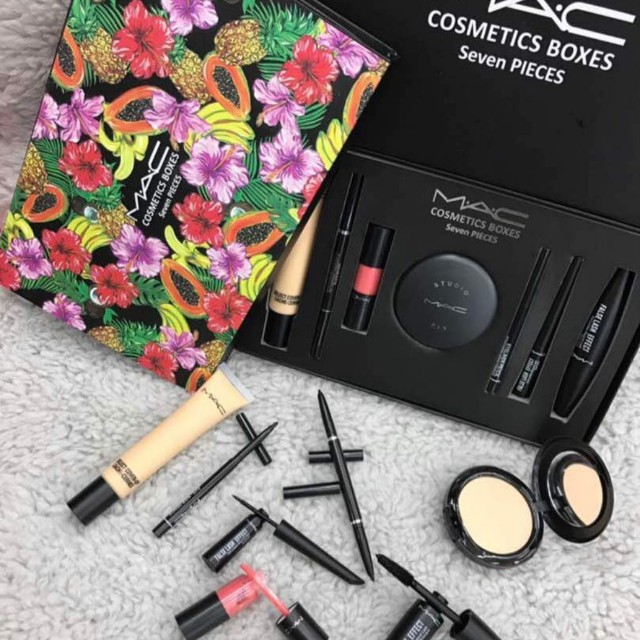 Mac Makeup Set Health Beauty Makeup On Carousell