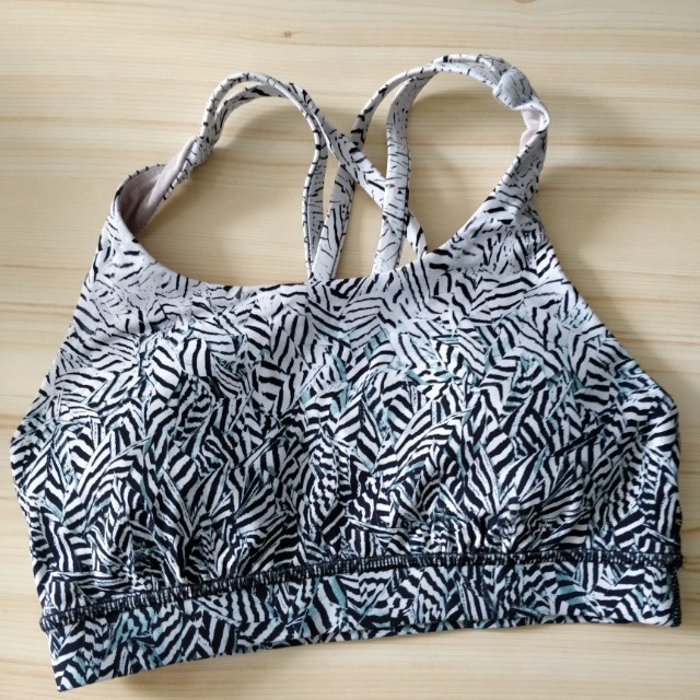 lululemon size 4 sports bra