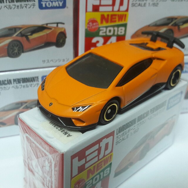 tomica huracan