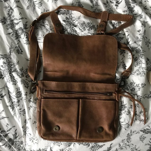 Roots leather crossbody top bag