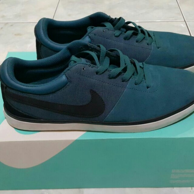 Sepatu Nike Ori Size 42 Fesyen Pria Sepatu Di Carousell