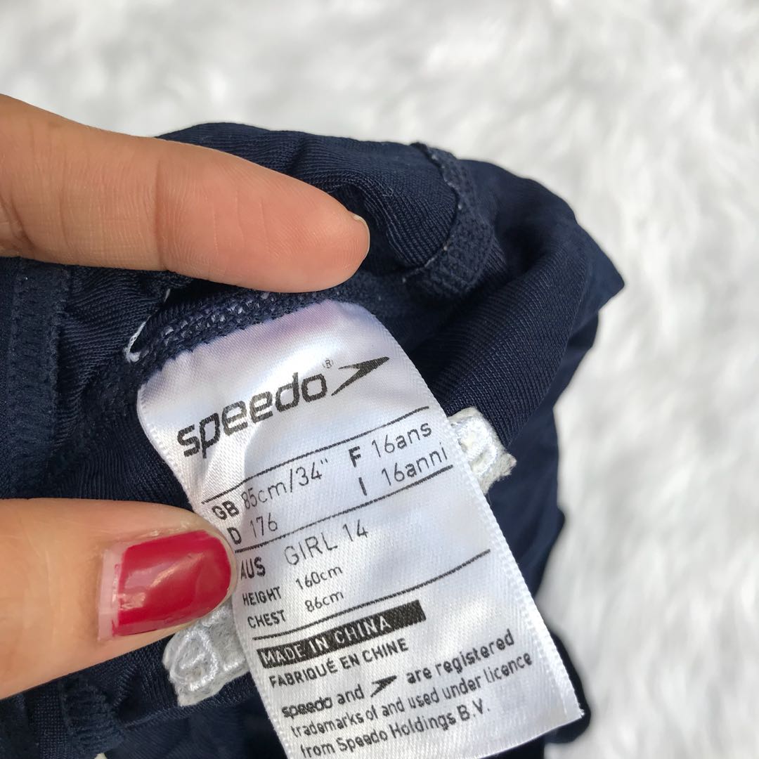 Speedo (Category: Rash guard) located in Manila. Submitted by chatdv (Listing ID 155640727, Image 3). Description: .