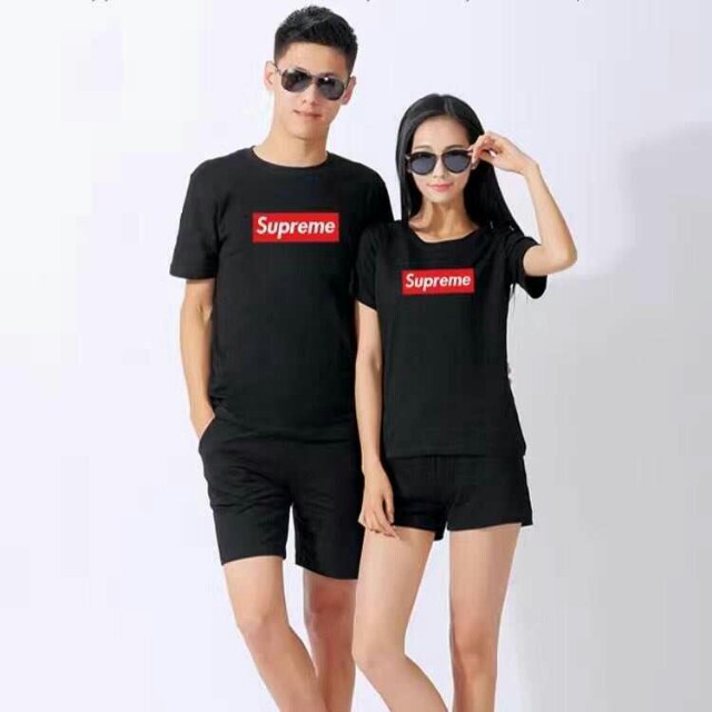 Supreme t 2025 shirt couple