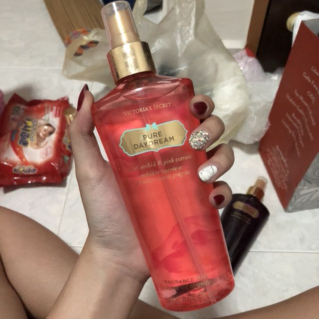 Pink Currant Victoria Secret Pure Daydream Body Mist Discontinued