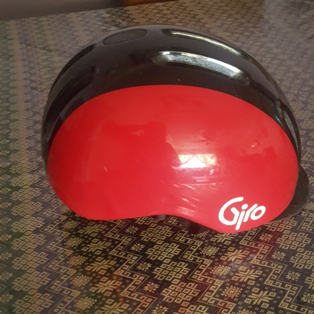 Giro helmet, Sports Equipment, Bicycles & Parts, Bicycles on Carousell