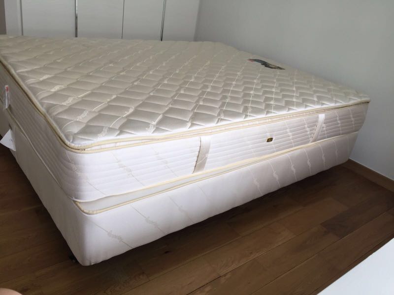 Slumberland Queen Size Mattress Furniture Beds Mattresses On Carousell