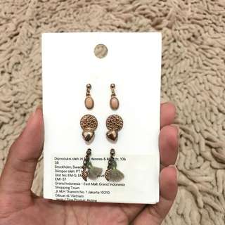 (Kategori: ) berada di . Dikirim oleh rubesco_moda (ID iklan 156006841, Gambar 1). Deskripsi: .