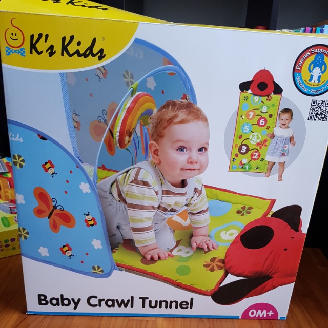 baby play tunnel crawling