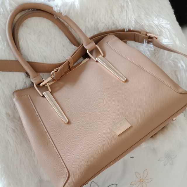 Cbch handbags online