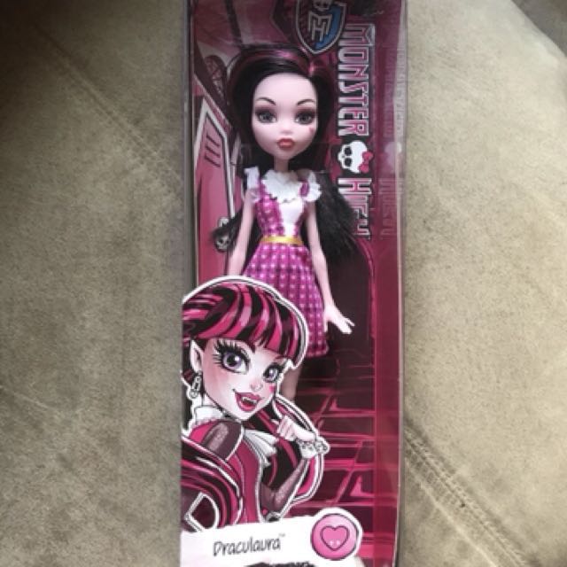 GIFTABLE-BNIB MONSTER HIGH DRACULAURA DOLL (Category: Toys) located in Vaughan. Submitted by cammib (Listing ID 145551466, Image 1). Description: *GREAT GIFT• Brand New in Package Monster High Draculaura Doll. Also have: Frankie Stein; Lagoona Blue; Venus McFlytrap (see my other pics/posts). $12 each. Great for Gifts! Pick up in Maple. ****Please see my other posts for other great giftable brand new items. Also gently used items. Will be adding m