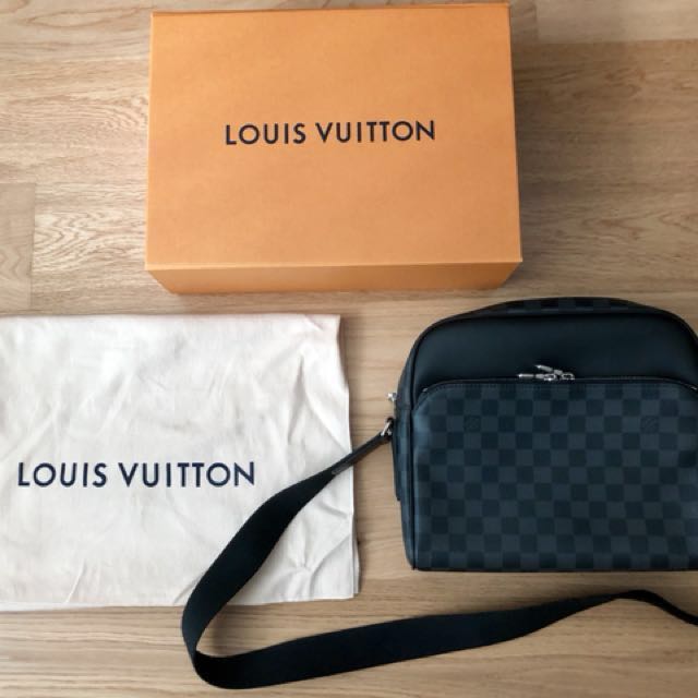 Louis Vuitton Dayton Reporter Pm Priced