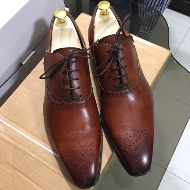Medallion shoes clearance