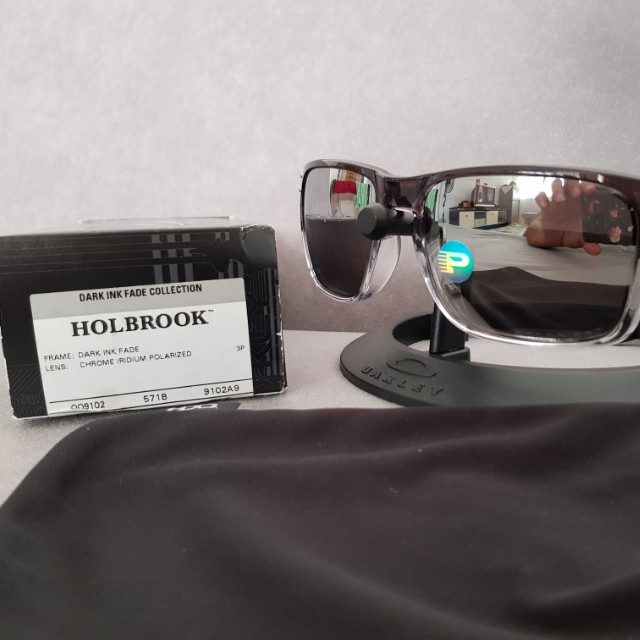 oakley holbrook dark ink fade frame, chrome iridium polarized lens oo9102-A9,  Men's Fashion, Watches & Accessories, Sunglasses & Eyewear on Carousell