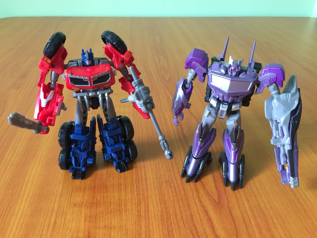 optimus prime transformers prime beast hunters