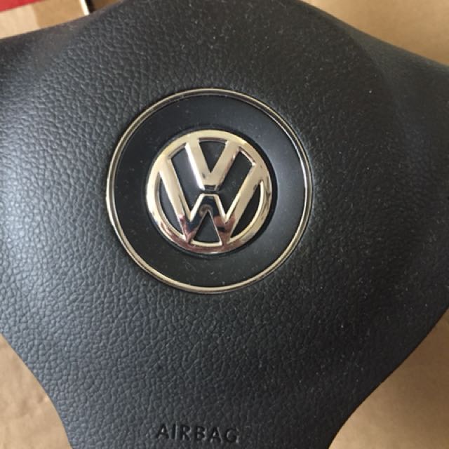 VW Golf MK6 steering wheel with airbag, Auto Accessories on Carousell