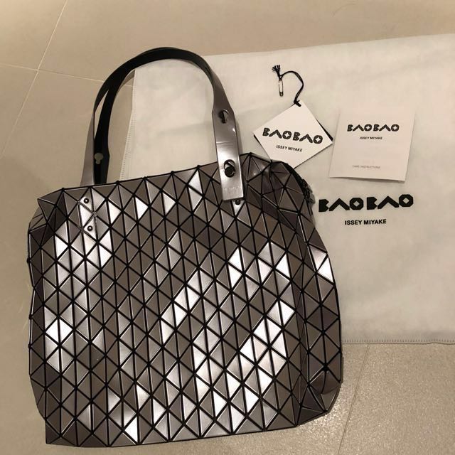 Issey miyake clearance bag 2018